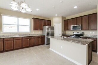 11543 Tangle Stone Dr in Gibsonton, FL - Building Photo - Building Photo