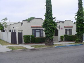 1360 Euclid Ave in Long Beach, CA - Foto de edificio - Building Photo