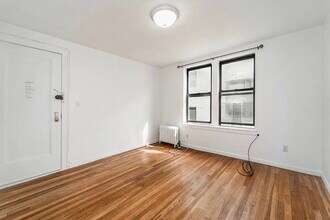 2139 28th St, Unit 1 in Astoria, NY - Building Photo - Building Photo