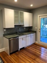 45 Nixon St, Unit 1 in Boston, MA - Foto de edificio - Building Photo