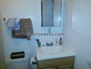 833 Beacon St in Boston, MA - Building Photo - Building Photo