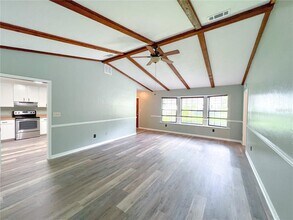 6003 NW 36th Pl in Gainesville, FL - Building Photo - Building Photo