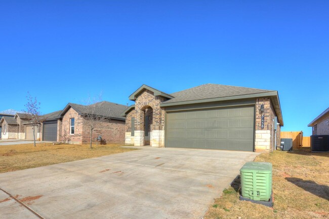 7438 8th St in Lubbock, TX - Building Photo - Building Photo