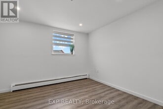 4595 Queen St in Niagara Falls, ON - Building Photo - Building Photo