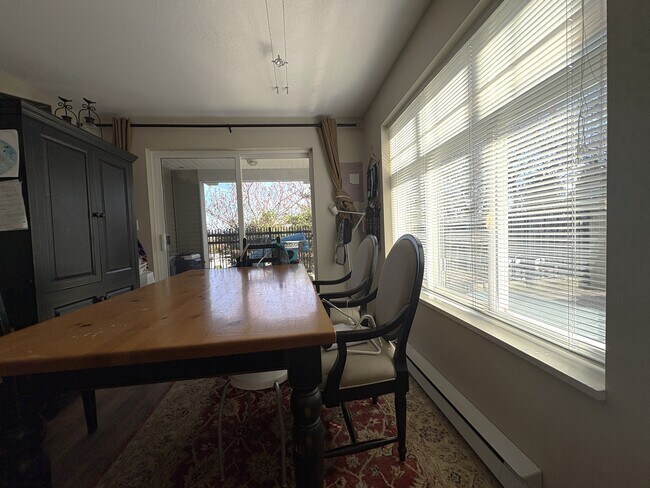 1432-1432 Parkway Blvd in Coquitlam, BC - Building Photo - Building Photo