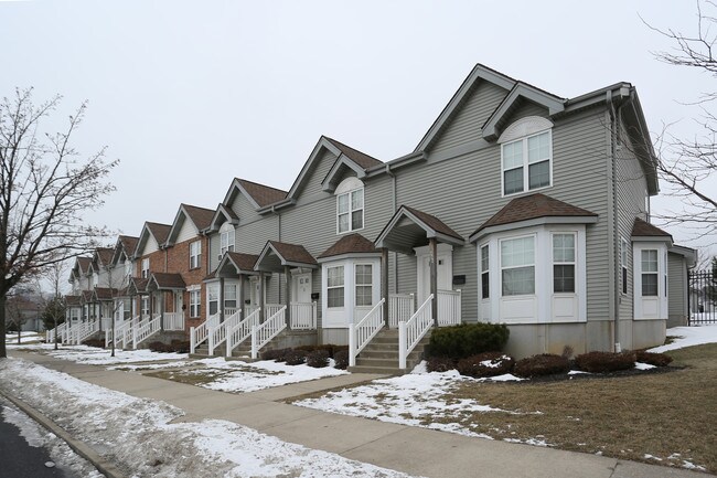 Ellicott Homes in Buffalo, NY - Foto de edificio - Building Photo