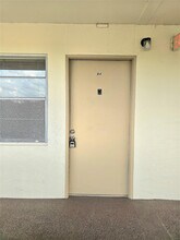 2305 Lucaya Ln in Coconut Creek, FL - Building Photo - Building Photo