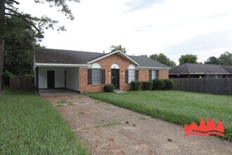 858 Brandywine Blvd in Memphis, TN - Foto de edificio - Building Photo