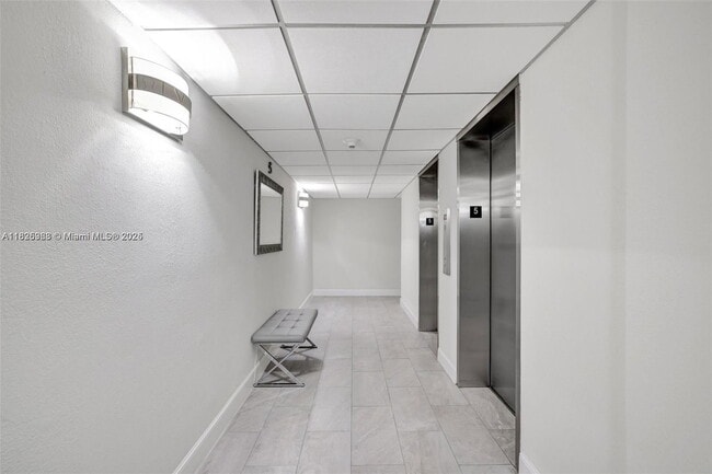 2715 N Ocean Blvd in Fort Lauderdale, FL - Building Photo - Building Photo