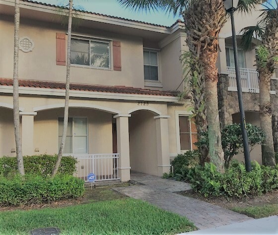 property at 2725 SW 82nd Ave