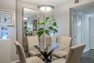 The Park At East Ponce Apartments in Stone Mountain, GA - Foto de edificio - Interior Photo