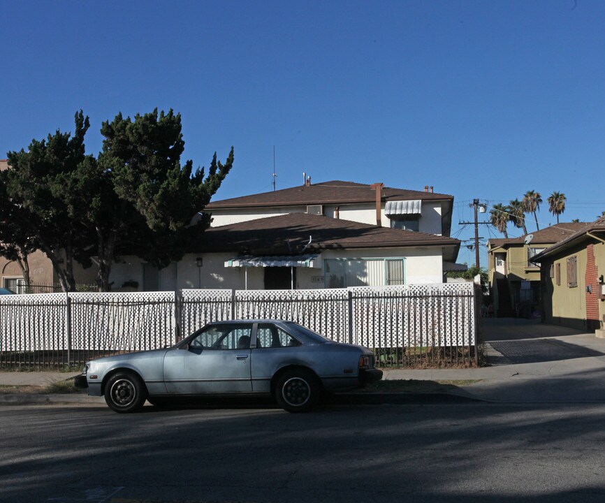 1169 N Edgemont St in Los Angeles, CA - Building Photo