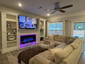 211 Madison Pl Dr in Ocean Springs, MS - Building Photo - Building Photo