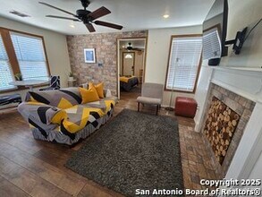 1106 Mission Rd in San Antonio, TX - Building Photo - Building Photo