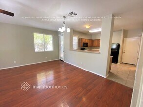 117 N 65th Ln, Unit 1-302 in Phoenix, AZ - Building Photo - Building Photo