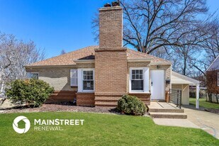 15 Spring Dr in Florissant, MO - Building Photo