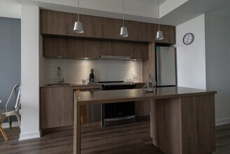 35 Greenfield Ave in Toronto, ON - Building Photo - Building Photo