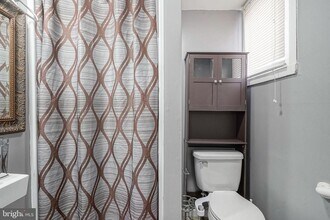 30 S Railroad Ave in Gloucester City, NJ - Building Photo - Building Photo