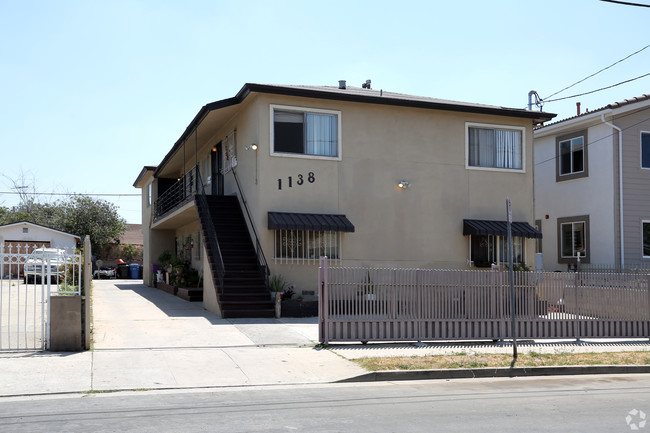 1138 S Mariposa Ave in Los Angeles, CA - Building Photo - Building Photo