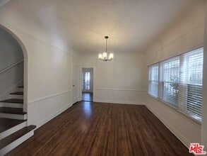 1022 Cloverdale Ave in Los Angeles, CA - Building Photo - Building Photo