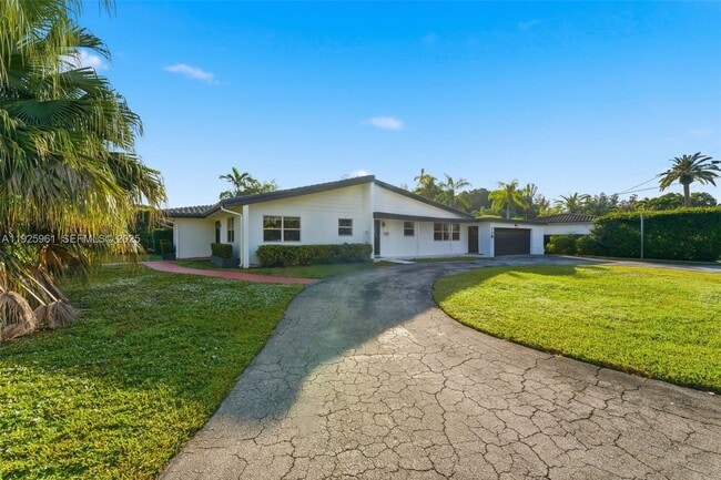 201 Calle Grande Dr in Hollywood, FL - Foto de edificio - Building Photo