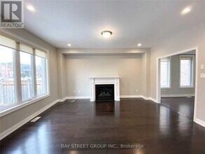 142 Jewel House Ln in Barrie, ON - Building Photo - Building Photo