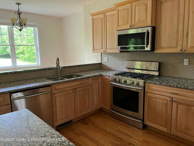 231 Wallace Rd in Valatie, NY - Building Photo - Building Photo