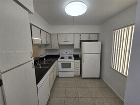 8750 Royal Palm Blvd in Coral Springs, FL - Building Photo