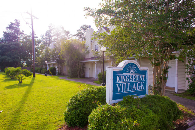 Kingspoint Village in Slidell, LA - Building Photo - Building Photo