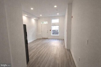 1524 Ridge Ave in Philadelphia, PA - Building Photo - Building Photo