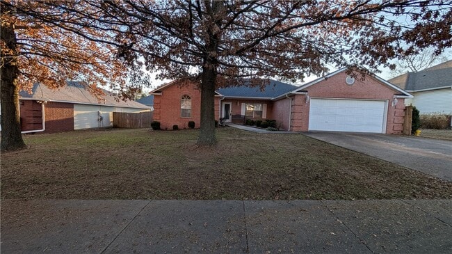 property at 2783 Boxwood Dr