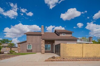 10615 N 63rd Dr in Glendale, AZ - Building Photo - Building Photo