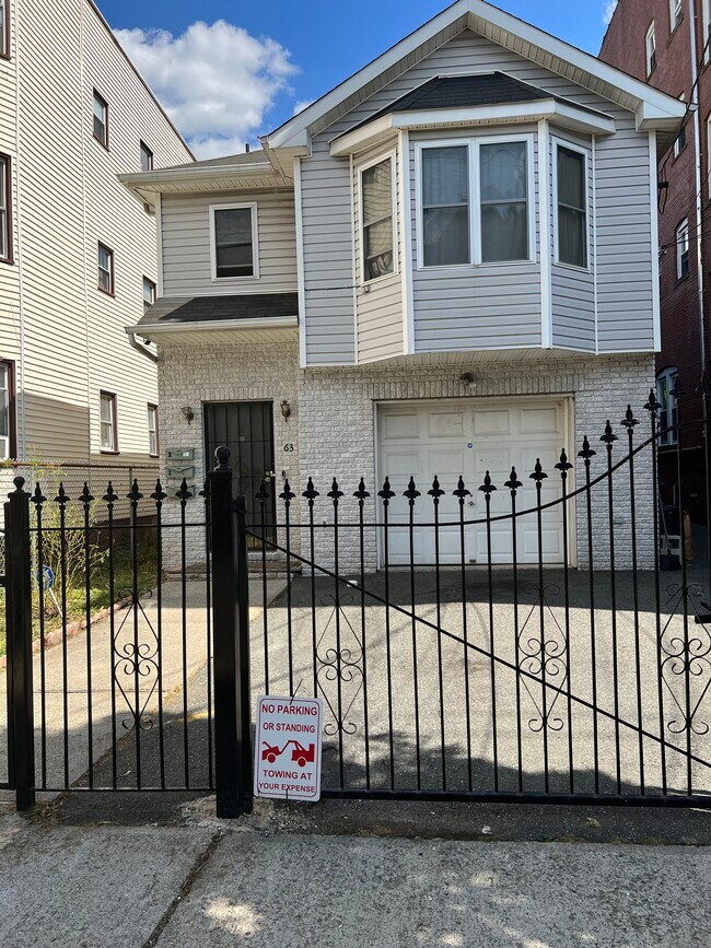 61 4th St Rentals in Newark, NJ