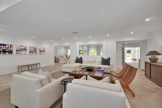 6140 SW 90th St in Miami, FL - Building Photo - Building Photo