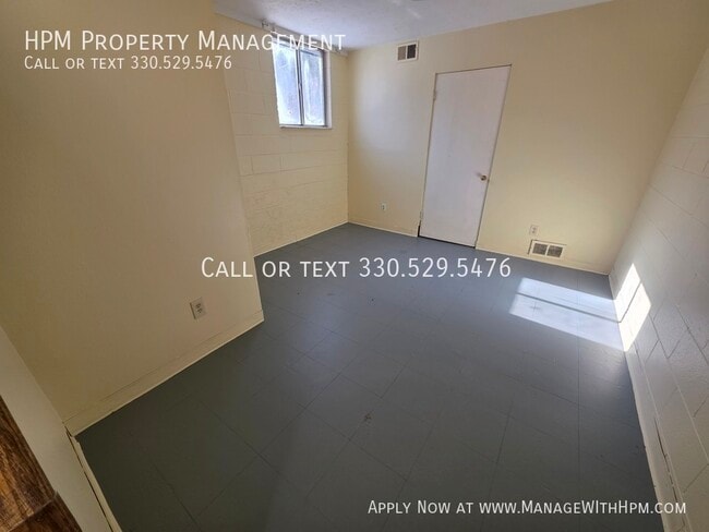 1694 Karg Dr in Akron, OH - Building Photo - Building Photo