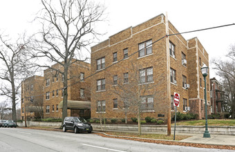 Jefferson Apartments in Chattanooga, TN - Building Photo - Building Photo