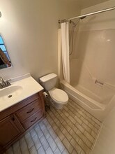 102 Gainsborough St, Unit 406E in Boston, MA - Building Photo - Building Photo