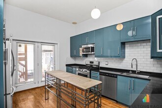 2744 W Warren Blvd in Chicago, IL - Foto de edificio - Building Photo