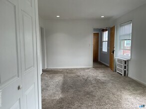 34 Standish Rd in Stamford, CT - Building Photo - Building Photo