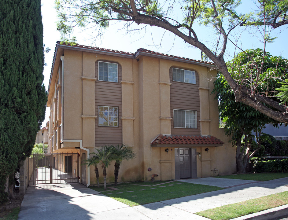 1241 Viola Ave in Glendale, CA - Building Photo