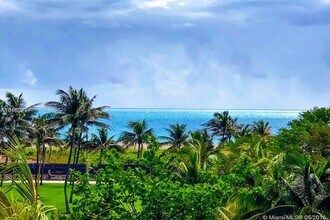 226 Ocean Dr in Miami Beach, FL - Building Photo - Building Photo