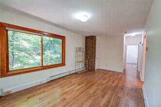 139 Cove Neck Rd in Oyster Bay, NY - Building Photo - Building Photo