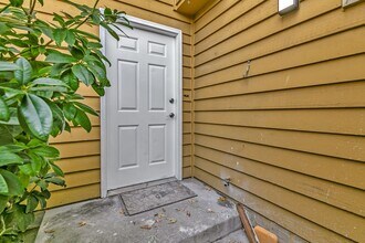 912 28th St NE in Auburn, WA - Building Photo - Building Photo