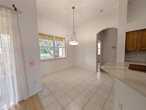 5608 New Covington Dr in Sarasota, FL - Building Photo - Building Photo