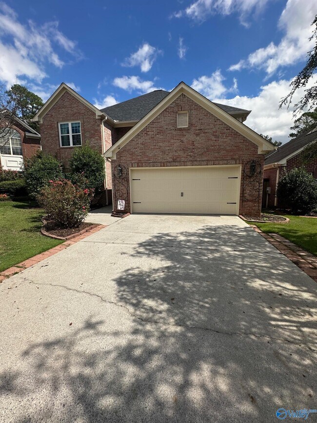 114 Canterbury Dr in Madison, AL - Building Photo - Building Photo