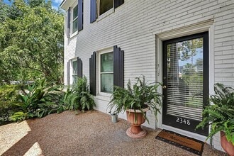 2348 McClendon St in Houston, TX - Building Photo - Building Photo