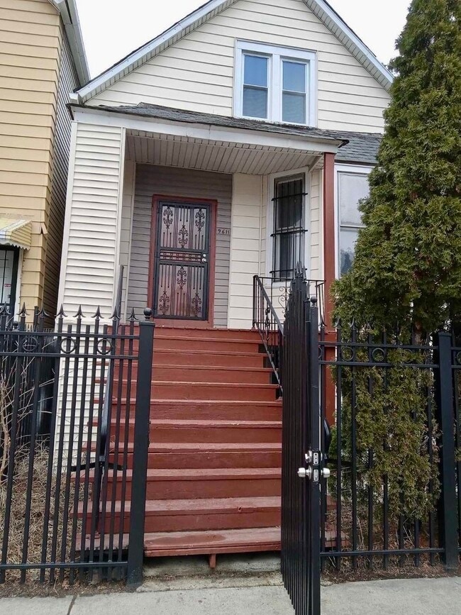 property at 9611 S Ave L