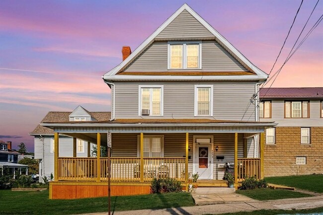 property at 421-425 Ash St