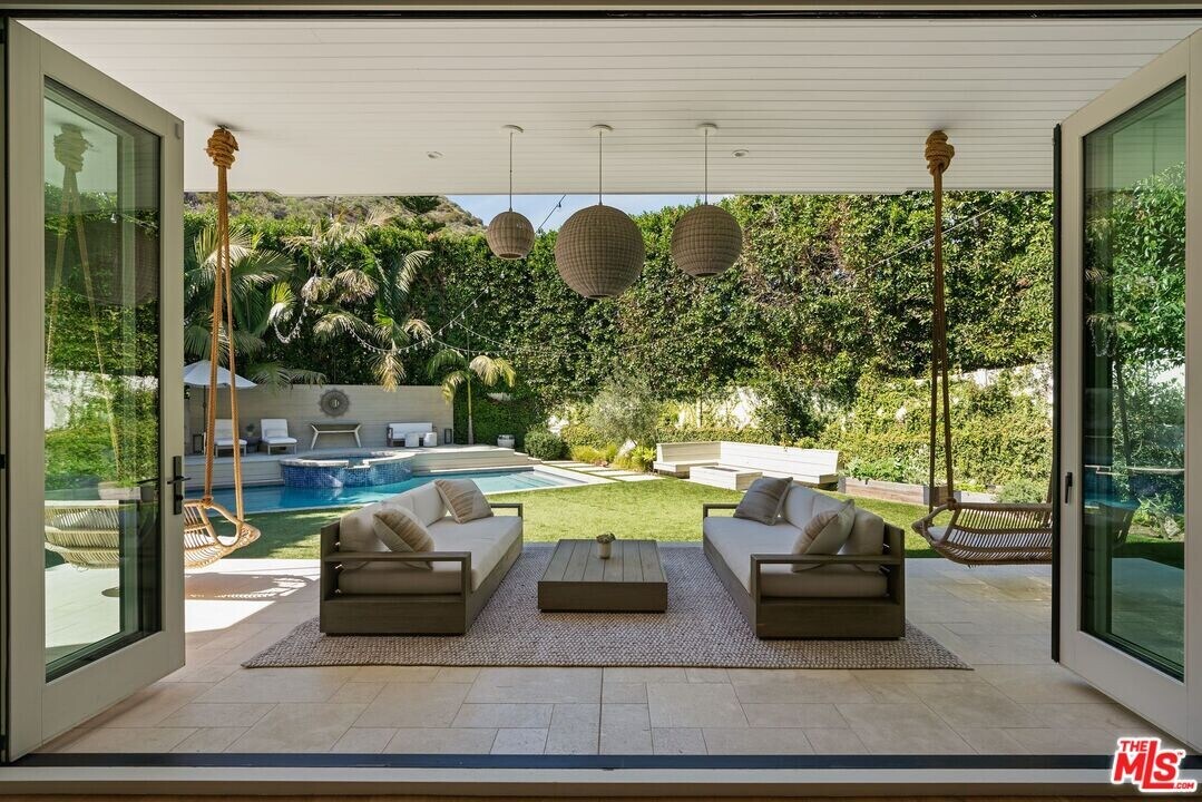 12090 Chalon Rd in Los Angeles, CA - Building Photo