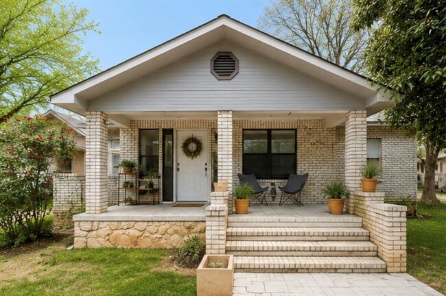 property at 1220 Taylor St
